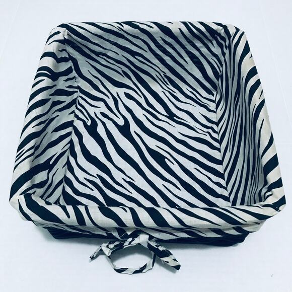 Unknown Other - Large Square wicker basket